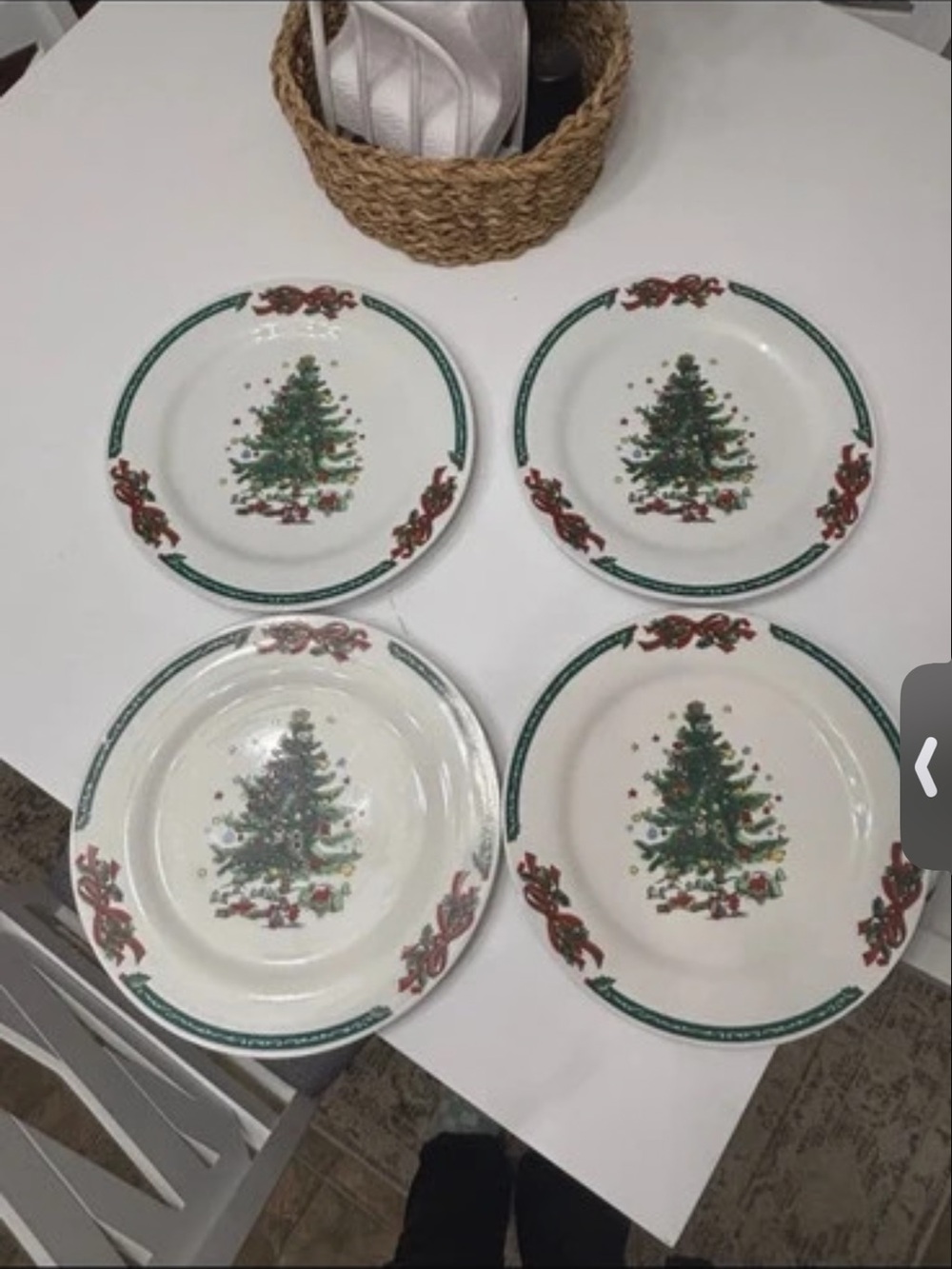 Festive Christmas Tree Dinner Plates - Green & Red (Set of 4)